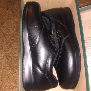 Brand New San Antonio Shoe Company Women's